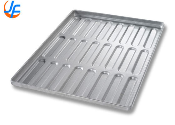 RK Bakeware China Foodservice 42465 Commercial 32 Mould Glazed Aluminized Steel Clustered Hot Dog Bun Pan パン